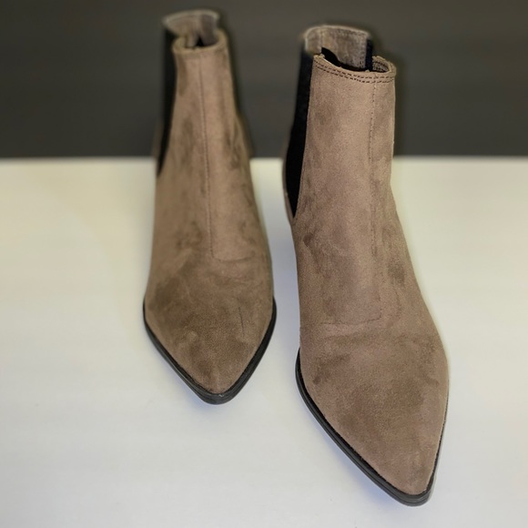 H&M ankle booties. Size 7 - Picture 7 of 8